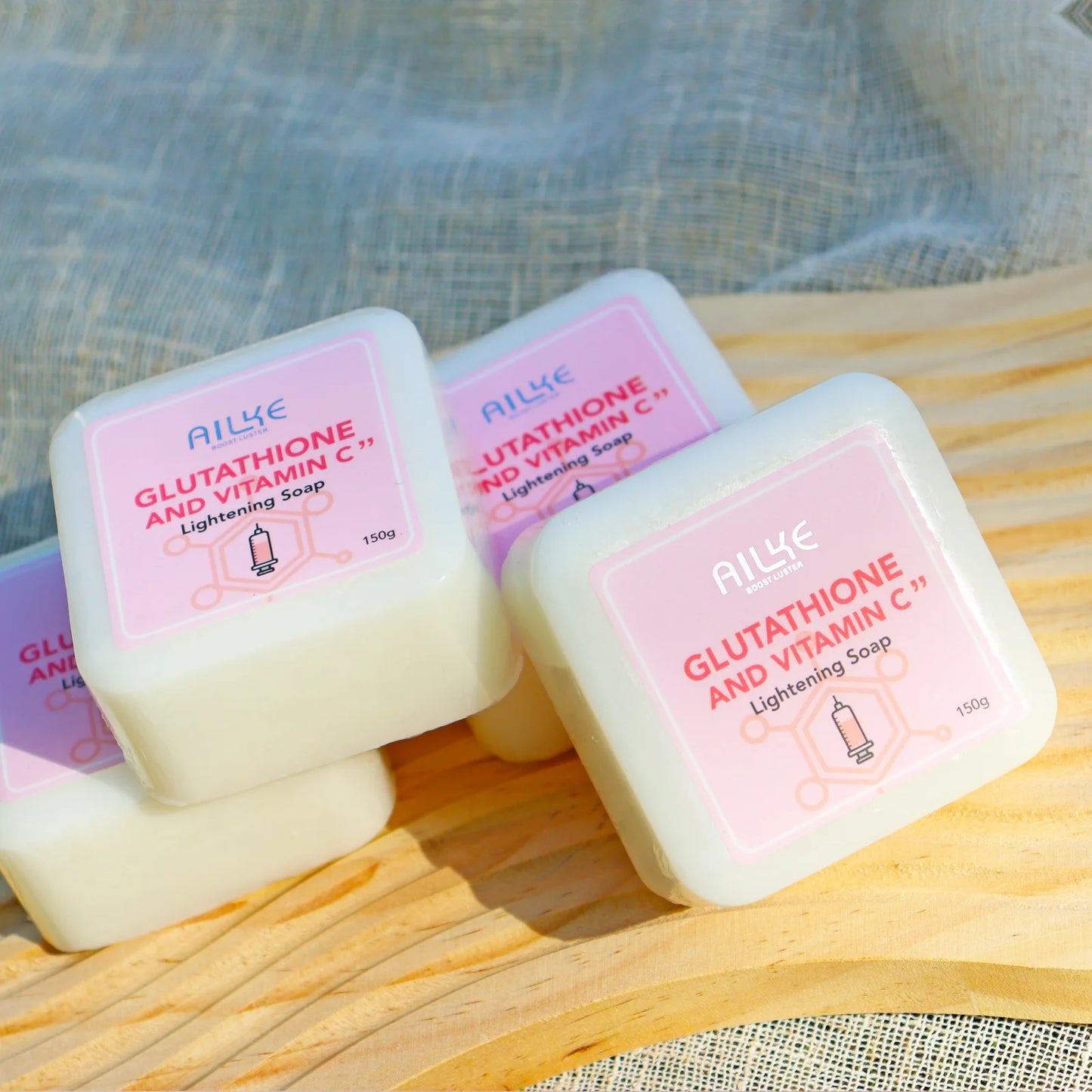 AILKE Whitening Remove Black Spots Facial Skin Care Lotion Moisturizing Cream Body Glutathion Vitamin C Black Skin Face New Set